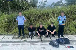 队报：阿布巴卡尔腿筋受伤，舒波莫廷可能补召进入喀麦隆大名单